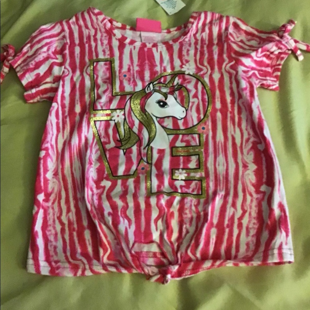 Girl shirt and joggings 5/6